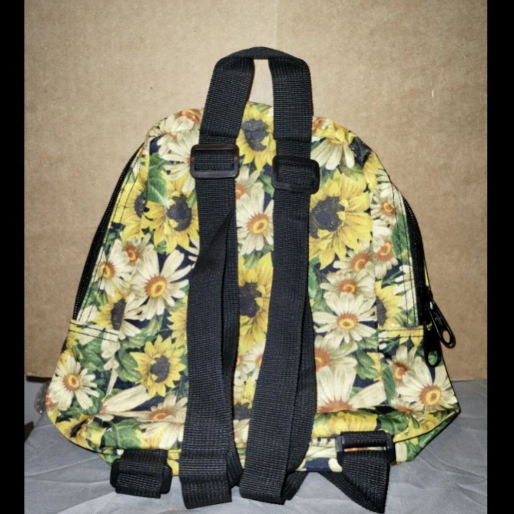 Dickies Mini Flower Backpack - Picture 2 of 5
